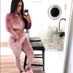 Velour Zipper cropped Sweatsuit
